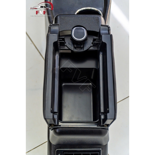 Bệ Tỳ Tay VinFast VF5